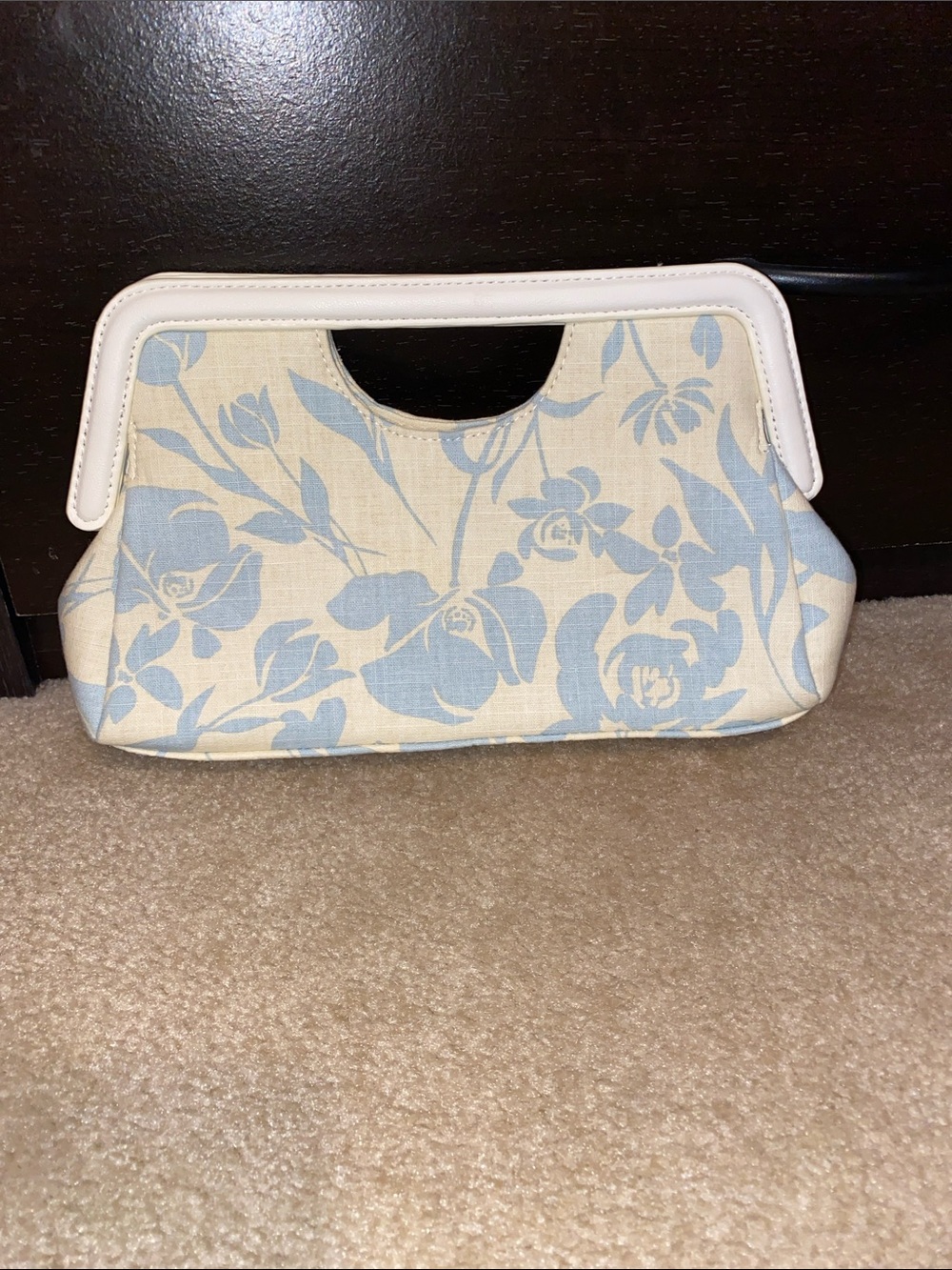Floral clutch